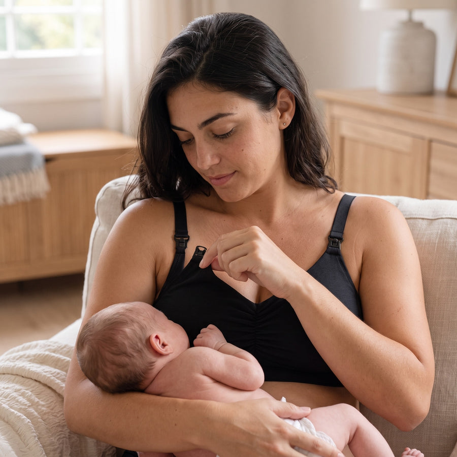 Feeding with one hand, the clip opens with one hand